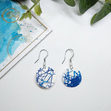 Small wonderful eco-sustainable drop earrings. Handmade with recycled plastic bags by Real Joy. 